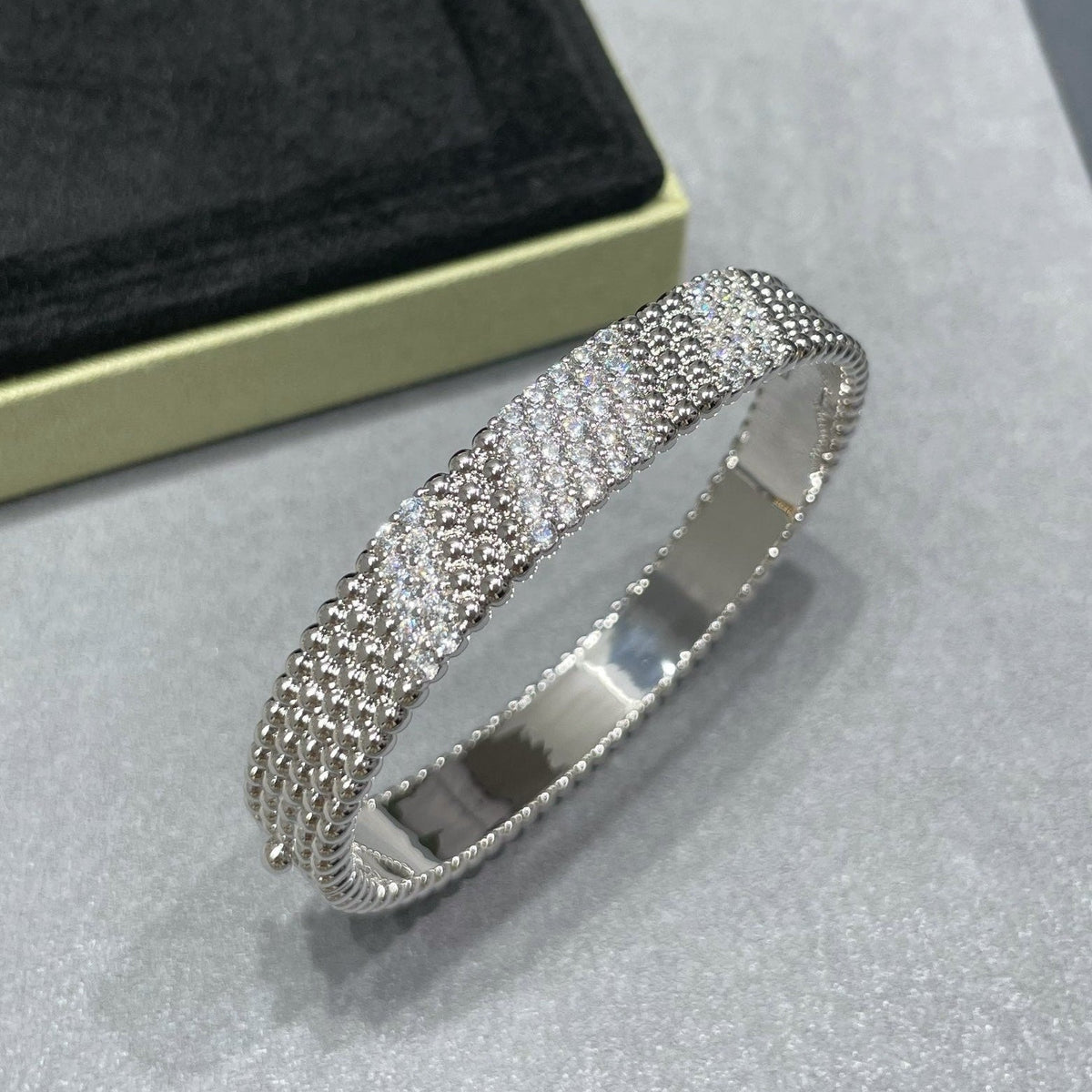 [[⭐DORISW] ]  PERLEE DIAMOND BRACELET ,5-ROW DIAMOND-SET DESIGN