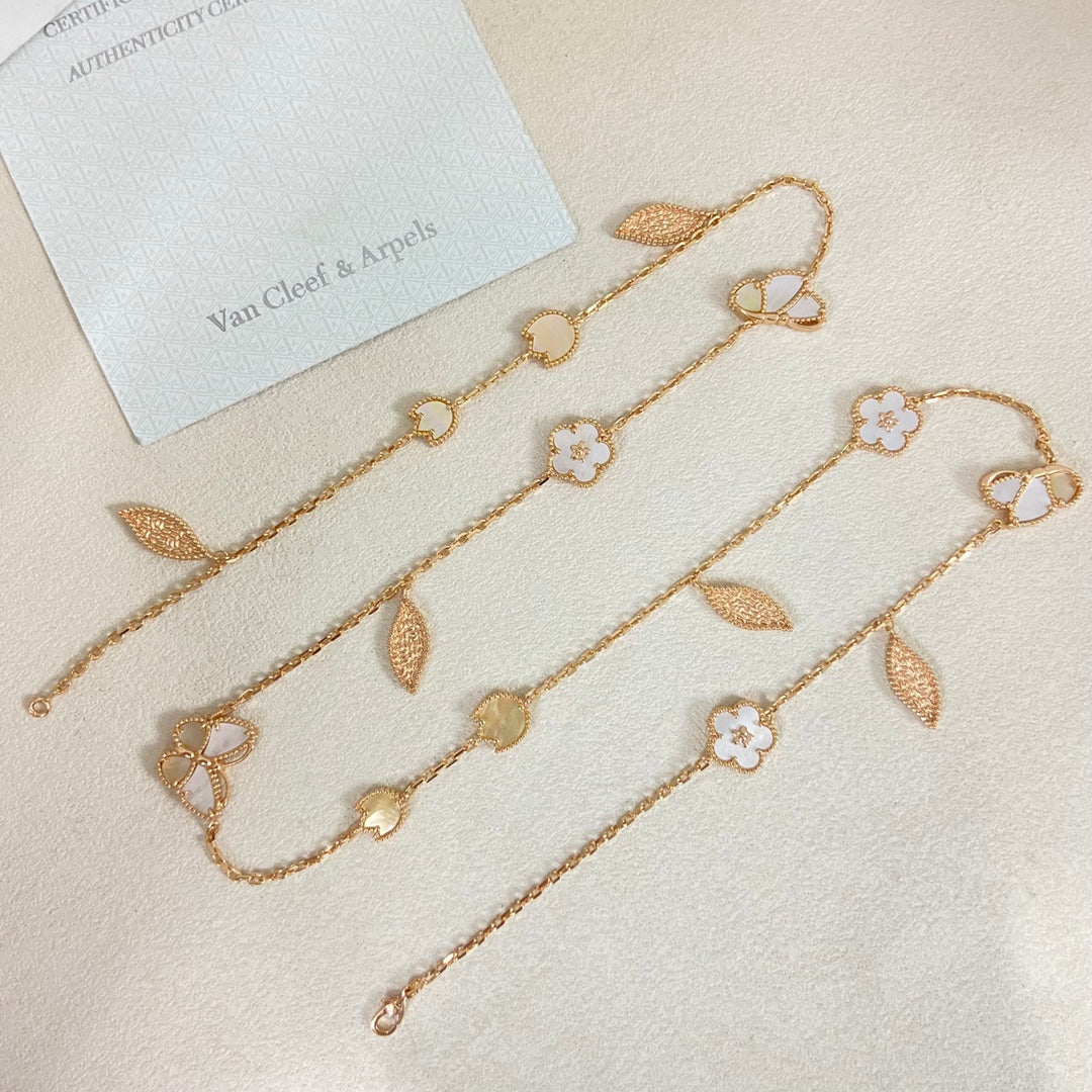 [[⭐DORISW] ] 26 NEW CLOVER LUCKY LIGHT YELLOW AND WHITE SET