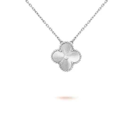 [⭐DORISW] CLOVER 15MM ダイヤモンドレーザーネックレス シルバー