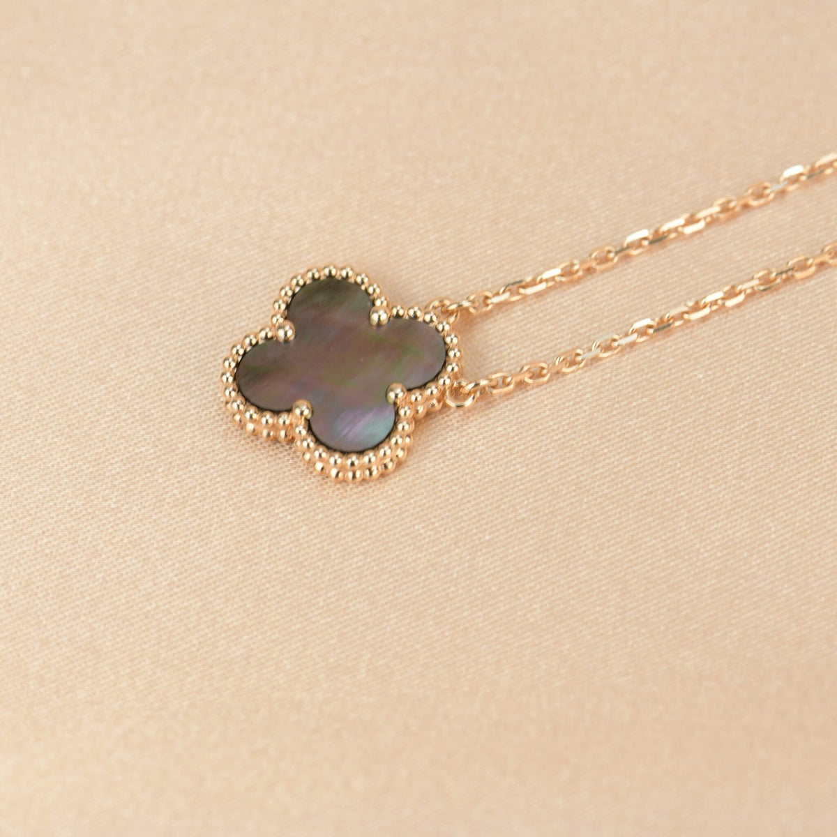 [⭐DORISW] CLOVER 15MM GRAUE PERLMUTTKETTE