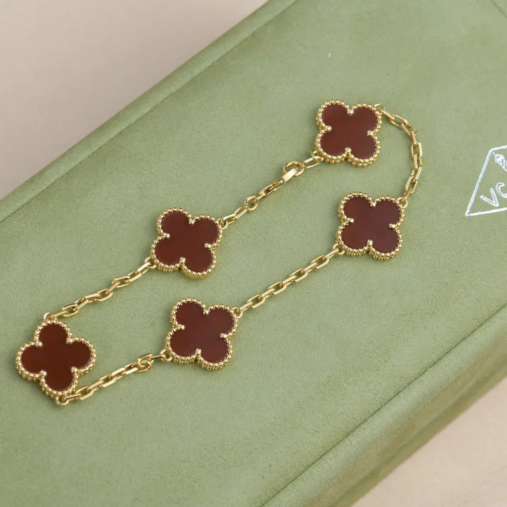 [[⭐DORISW] ]NEUE KOLLEKTION: CLOVER ARMBAND MIT 5 MOTIVEN IN ROTEM KARNELIAN