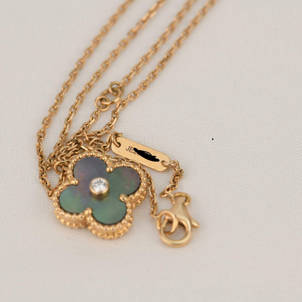 [⭐DORISW] CLOVER 15 MM DIAMANT- UND GRAUES PERLMUTT-COLLIER