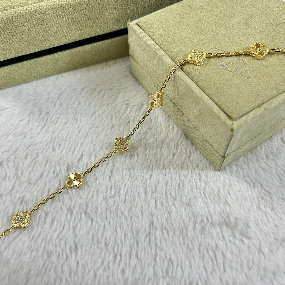 [[⭐DORISW] ]CLOVER 6 MOTIF DIAMOND LASER BRACELET