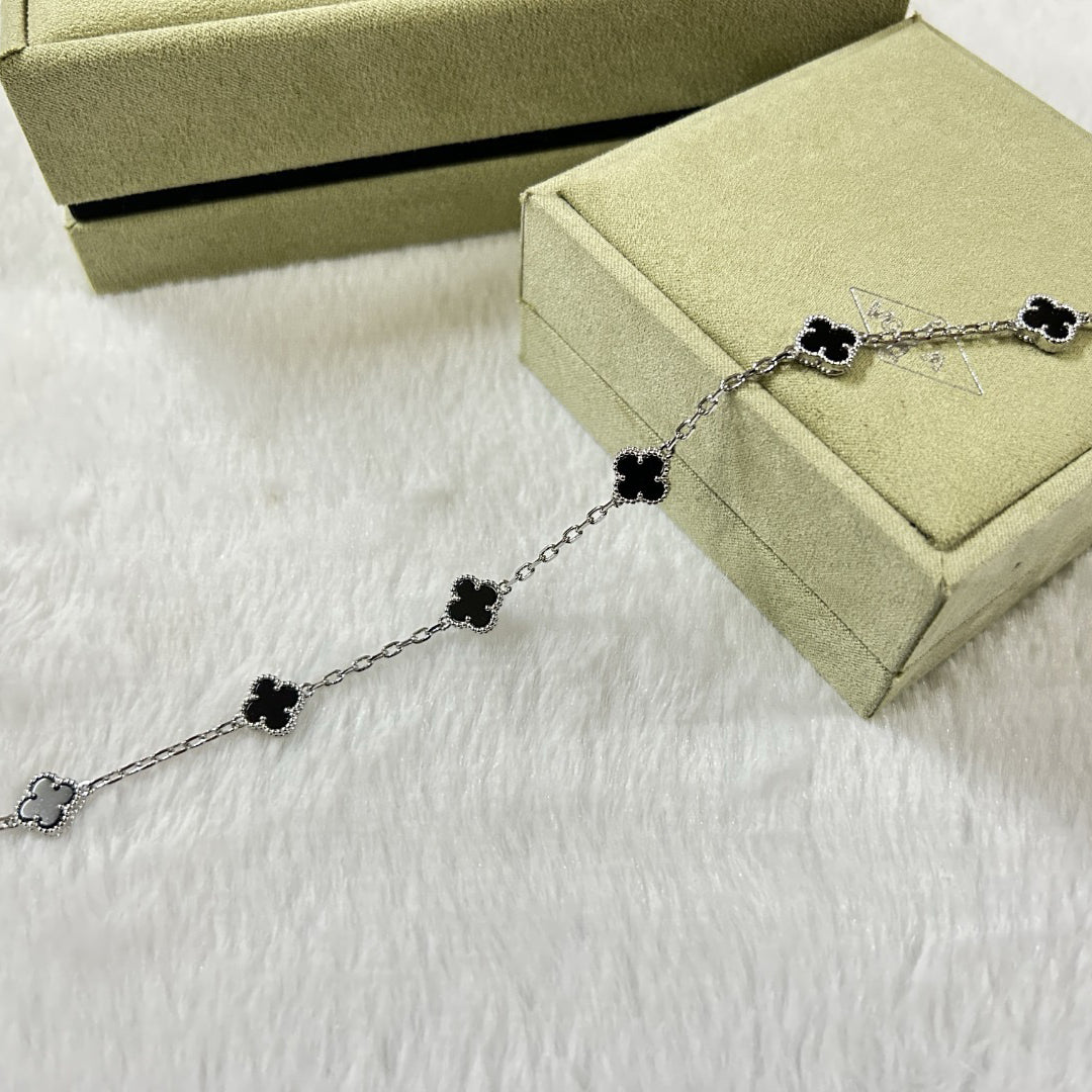 [[⭐DORISW] ]CLOVER 6 MOTIF  ONYXS BRACELET