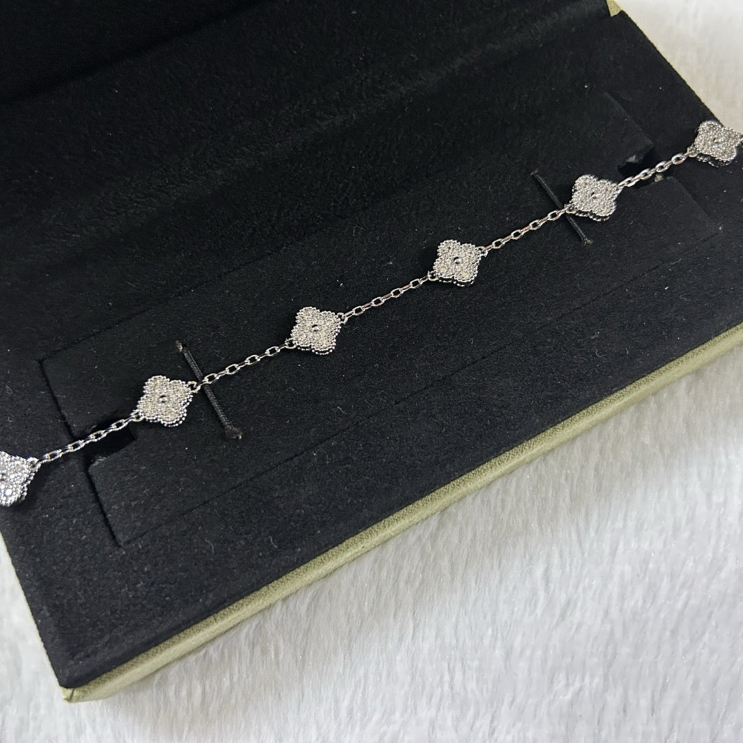 [[⭐DORISW] ]New CLOVER 6 MOTIF DIAMOND BRACELET