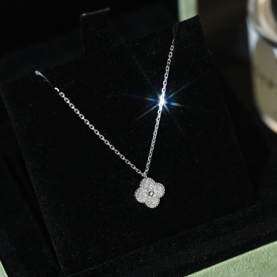 [⭐DORISW] クローバー ミニ 9.5mm ダイヤモンド ペンダント ネックレス