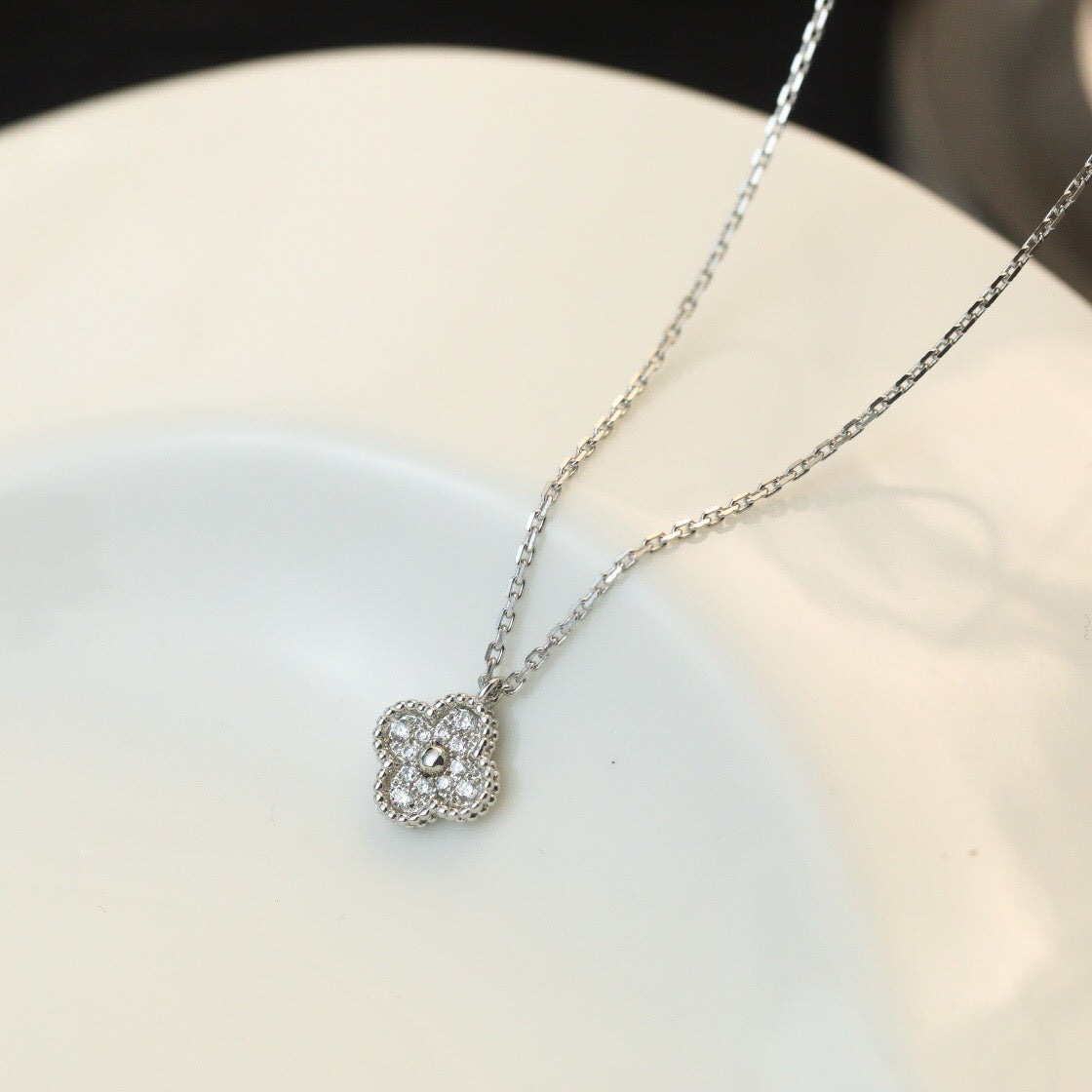 [⭐DORISW] クローバー ミニ 9.5mm ダイヤモンド ペンダント ネックレス