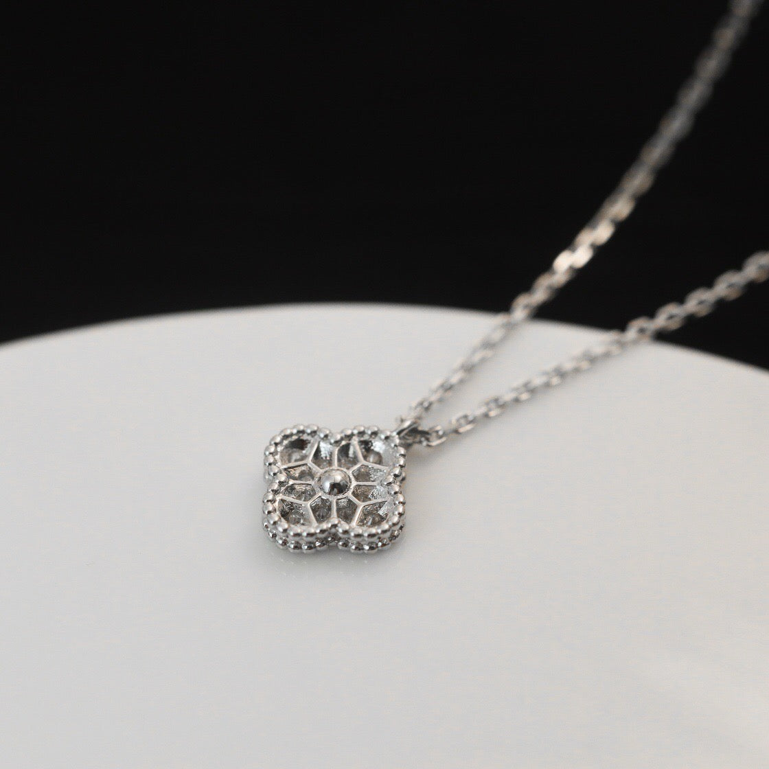 [⭐DORISW] クローバー ミニ 9.5mm ダイヤモンド ペンダント ネックレス