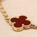 [[⭐DORISW] ]NEUE KOLLEKTION: CLOVER ARMBAND MIT 5 MOTIVEN IN ROTEM KARNELIAN
