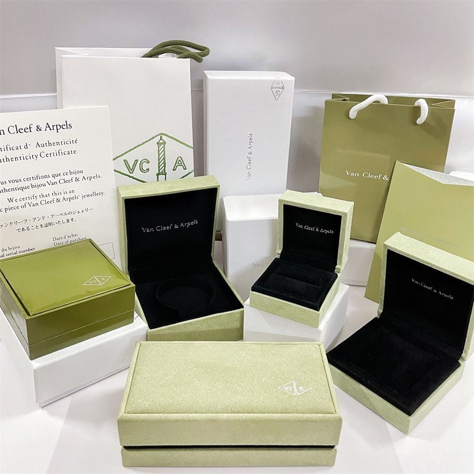 [⭐DORISW] VA CLOVER BRACELET NECKLACE RING BOX GIFT BAG