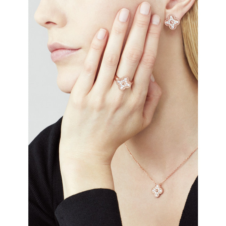 [⭐DORISW] CLOVER 15MM DIAMOND SINGLE FLOWER NECKLACE