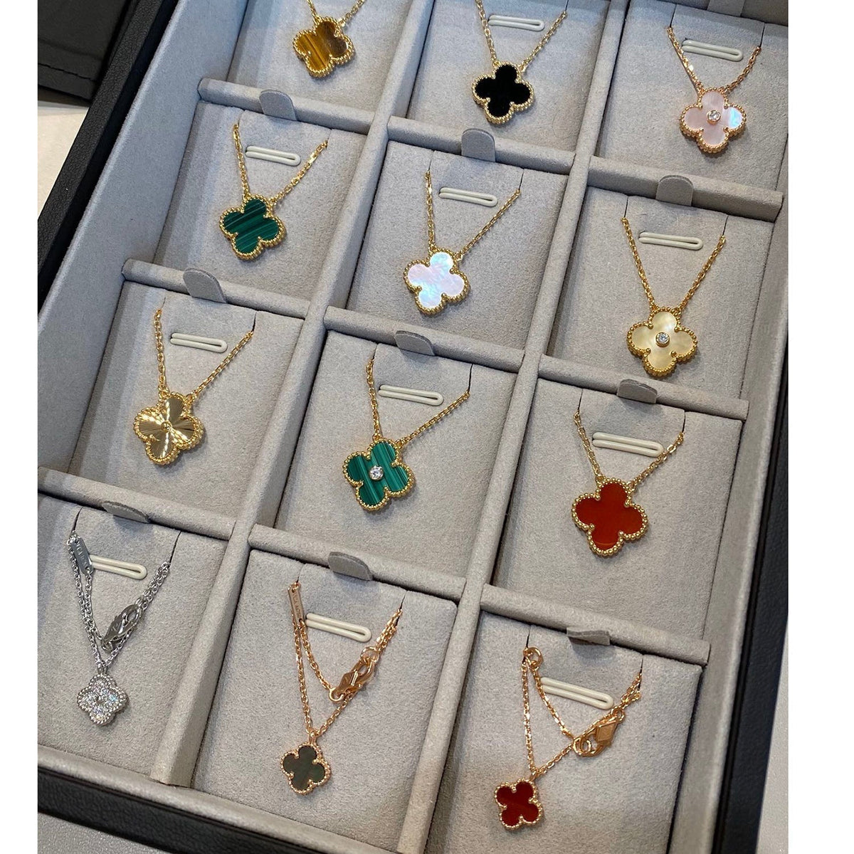 [⭐DORISW] クローバー 15MM ブルーカルセドニー ネックレス シルバー