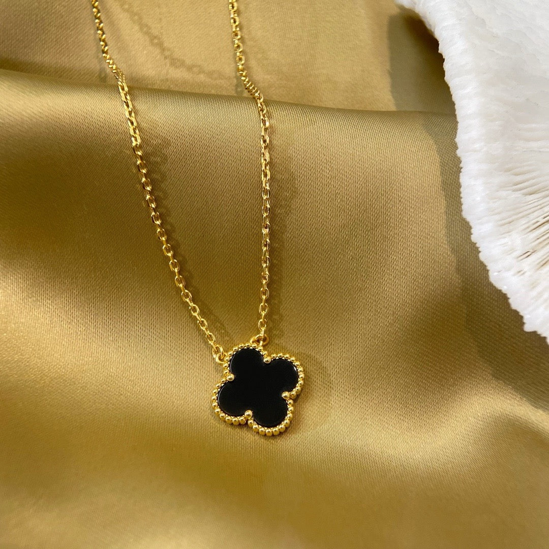 [⭐DORISW] CLOVER 15MM SCHWARZER ONYX EINZELBLUMEN-HALSKETTE