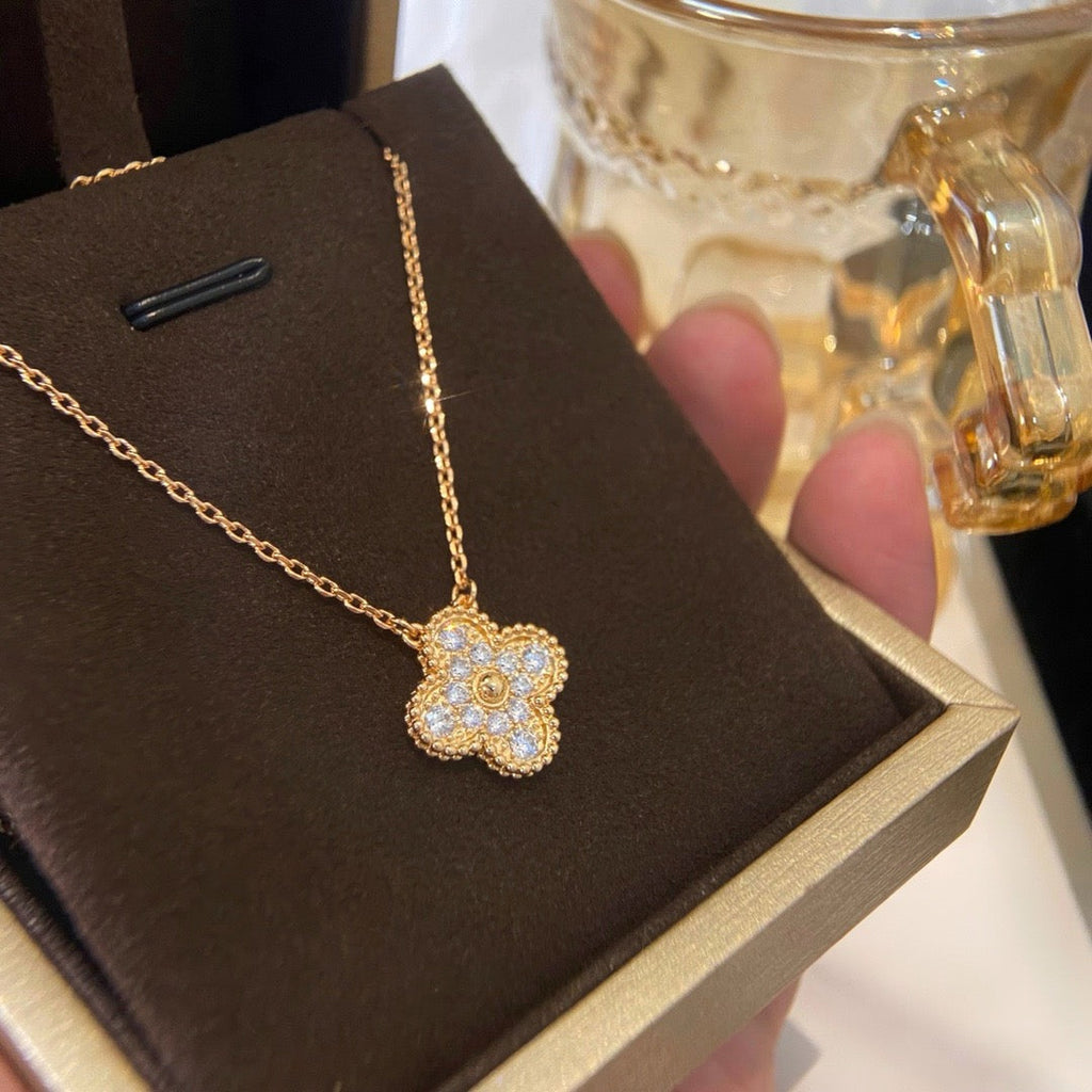 [⭐DORISW] CLOVER 15MM DIAMOND SINGLE FLOWER NECKLACE