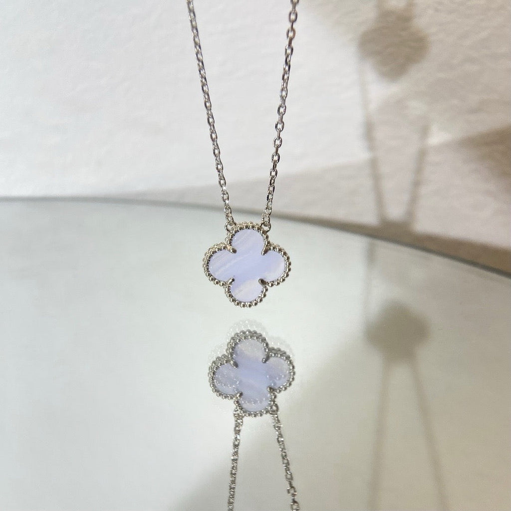 [⭐DORISW] クローバー 15MM ブルーカルセドニー ネックレス シルバー