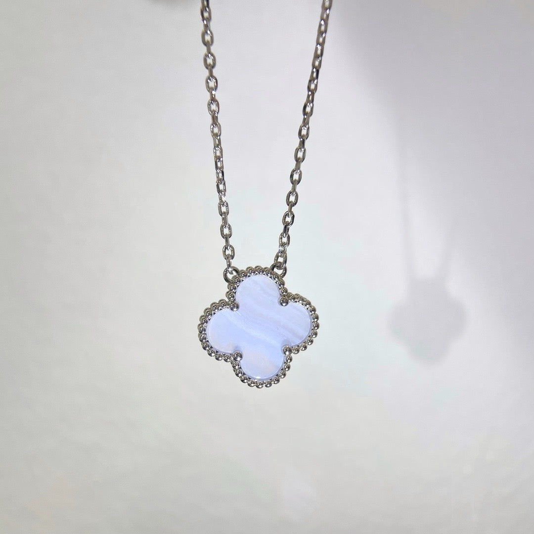 [⭐DORISW] クローバー 15MM ブルーカルセドニー ネックレス シルバー
