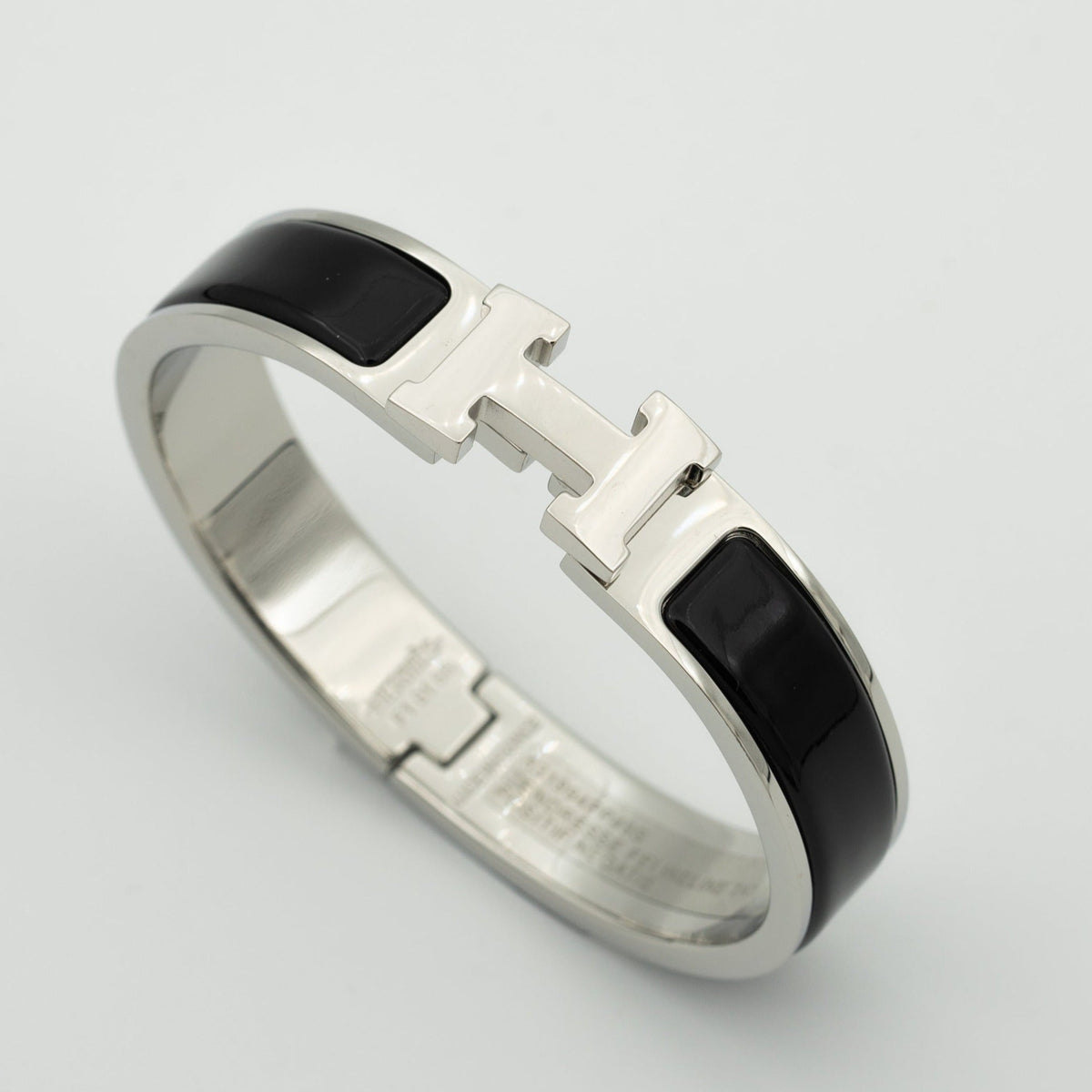 [⭐DORISW] H BLACK BRACELET