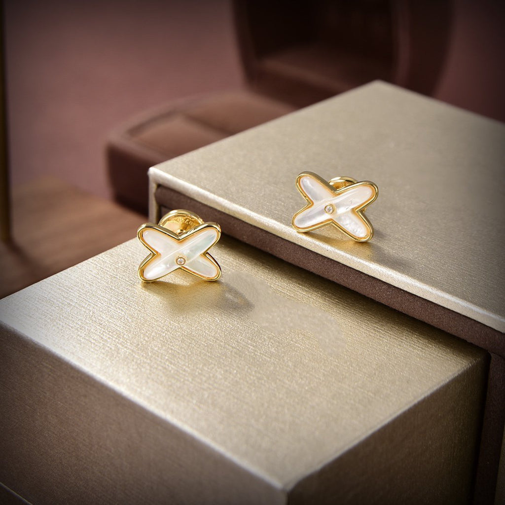 [⭐DORISW] JEUX DE WHITE MOP GOLD DIAMOND EARRINGS