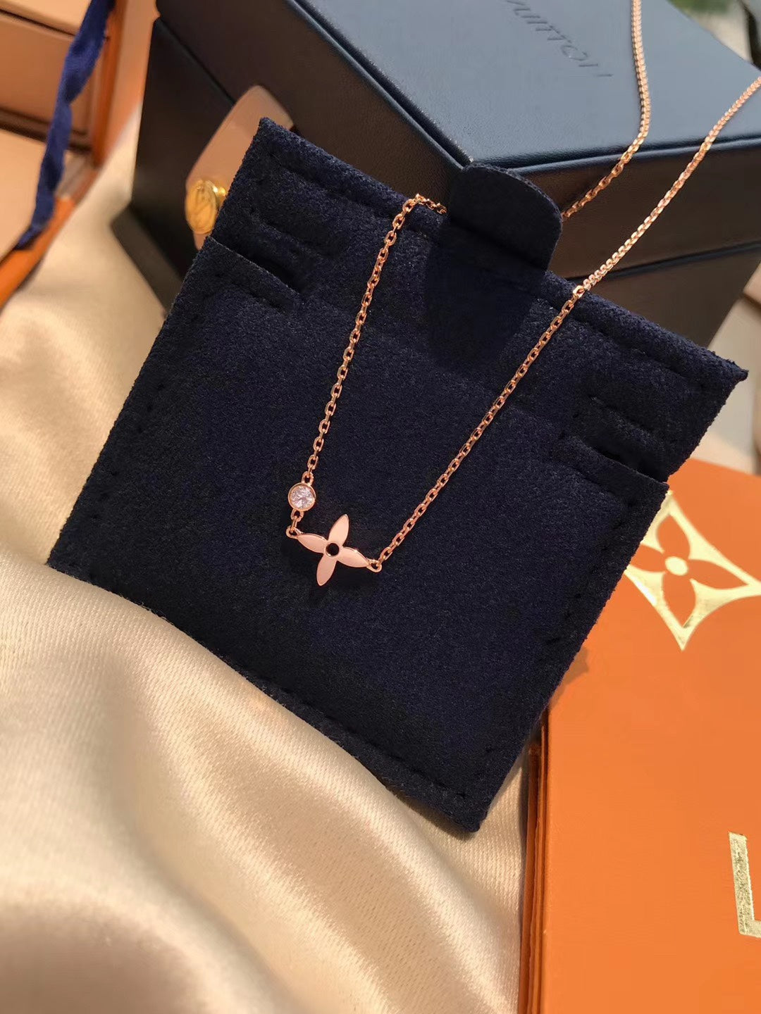 [⭐DORISW] BLÜTEN-ANHÄNGER ROSÉGOLD UND DIAMANT