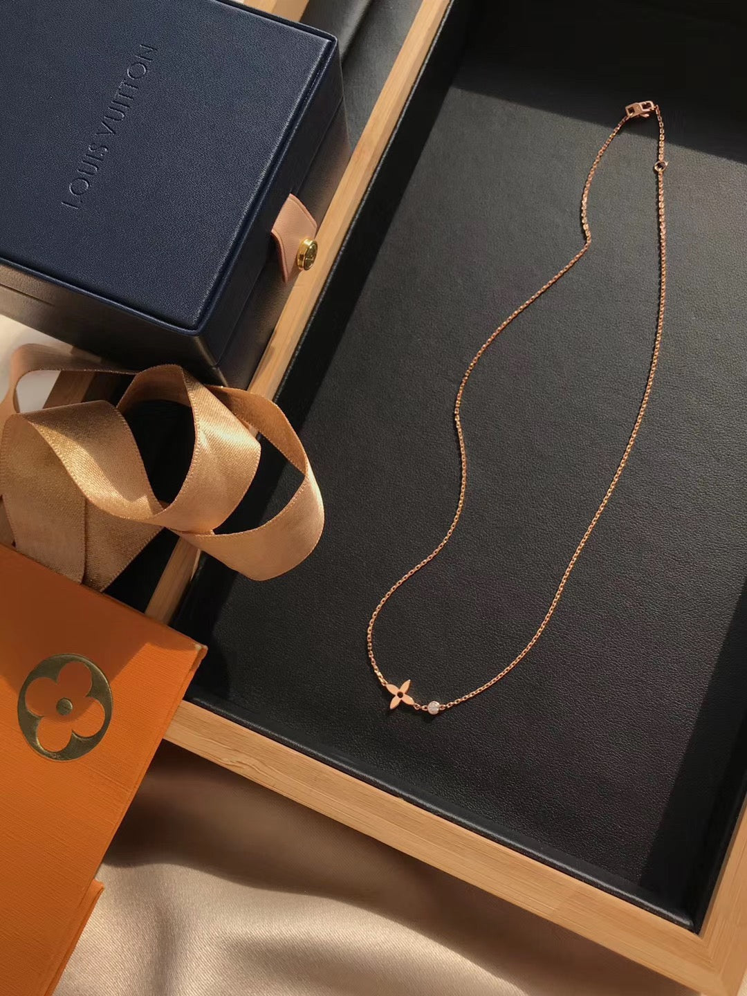 [⭐DORISW] BLÜTEN-ANHÄNGER ROSÉGOLD UND DIAMANT