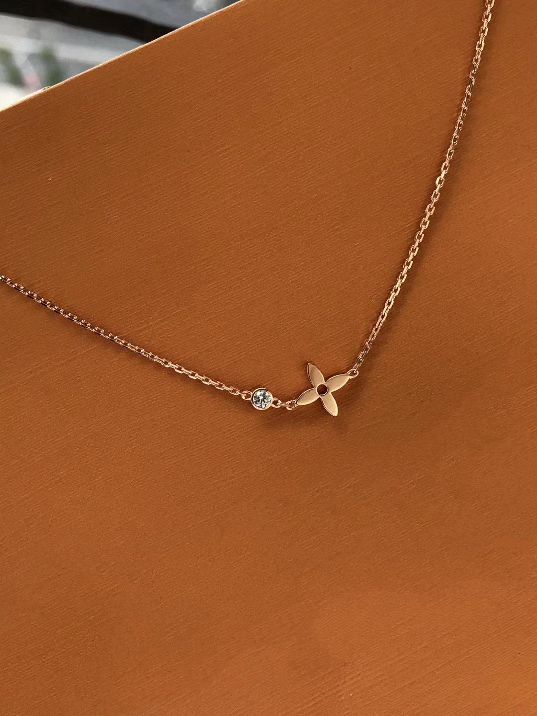 [⭐DORISW] BLÜTEN-ANHÄNGER ROSÉGOLD UND DIAMANT