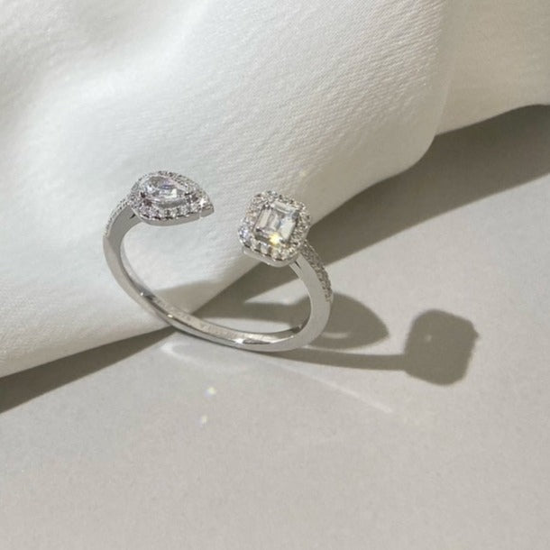 [[⭐DORISW] ] MY TWIN TOI & MOI SILVER DIAMOND RING
