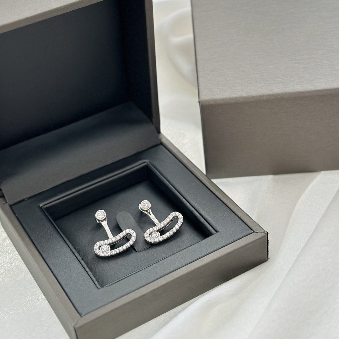 [[⭐DORISW] ] MOVE UNO SILVER DIAMOND EARRINGS
