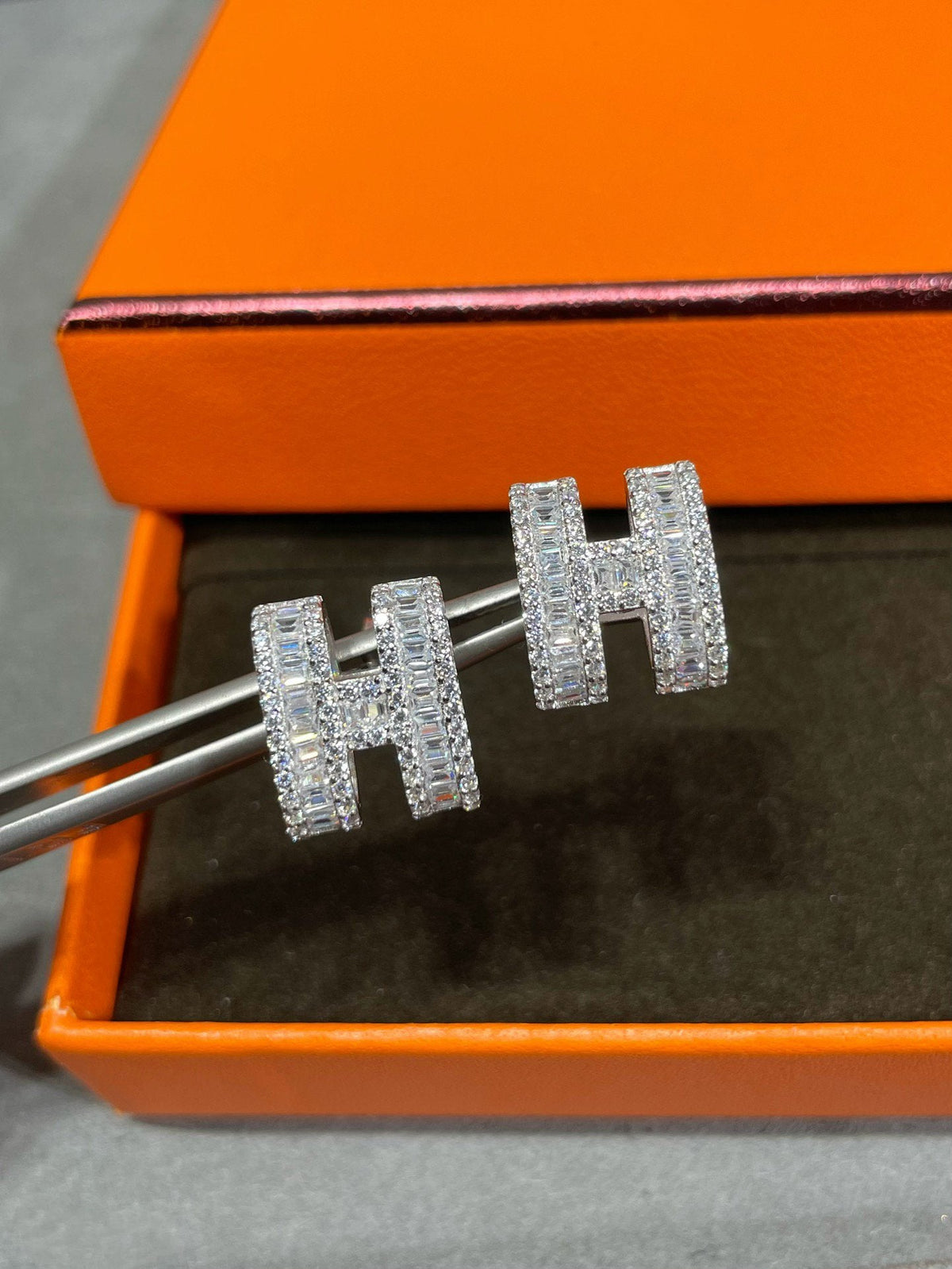 [⭐DORISW] H-OHRRINGE MIT SILBER-DIAMANTEN