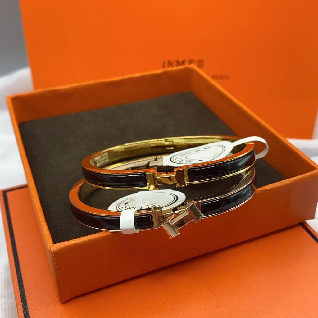 [⭐DORISW] CLASSIC HM CLIC BLACK 8MM ENAMEL BRACELET