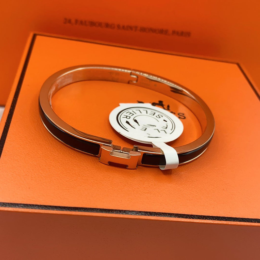 [⭐DORISW] CLASSIC HM CLIC BLACK 8MM ENAMEL BRACELET