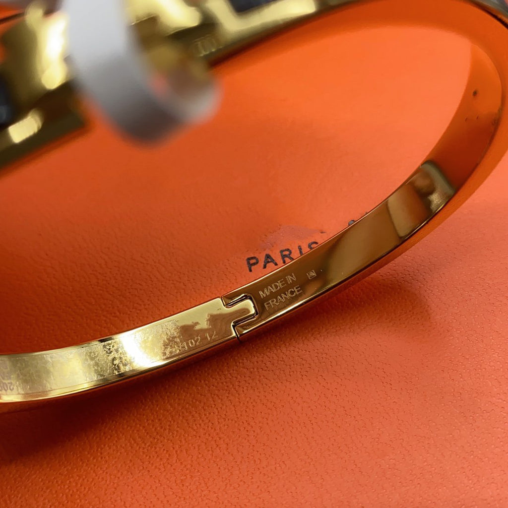 [⭐DORISW] CLASSIC HM CLIC BLACK 8MM ENAMEL BRACELET