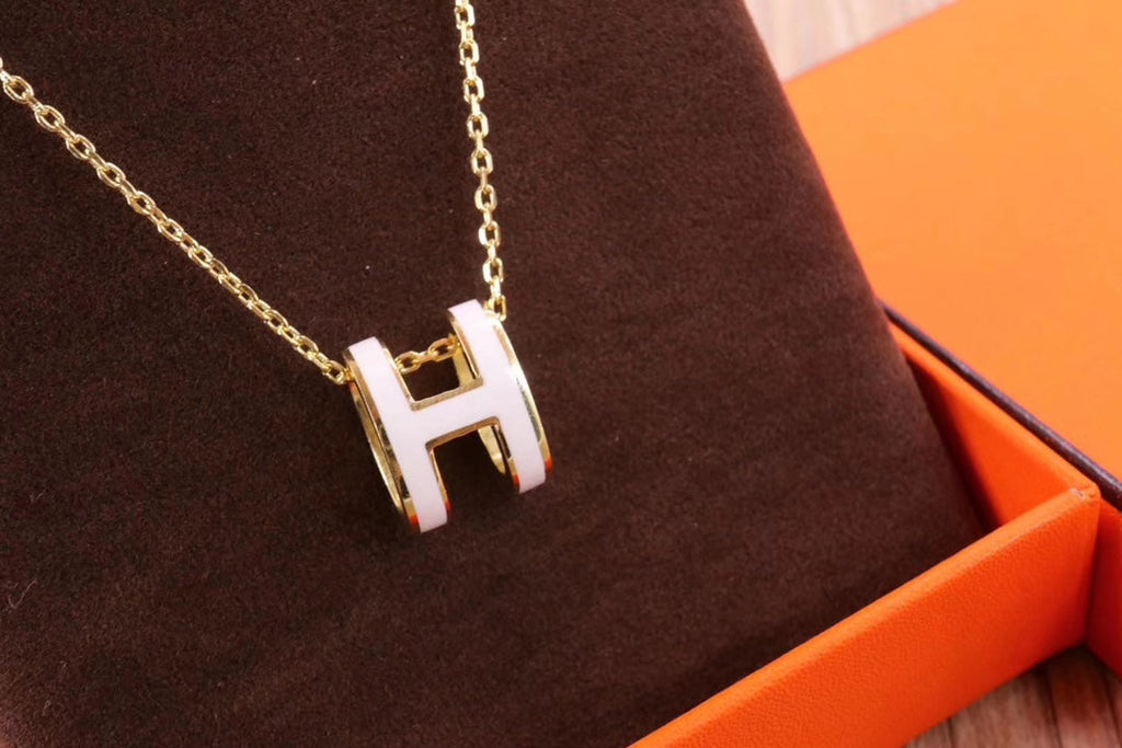 {
"⭐DORISW": "HM CLIC YELLOW ENAMEL GOLD NECKLACE"
}