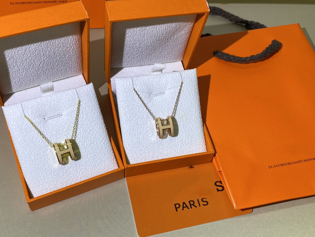 {
"⭐DORISW": "HM CLIC YELLOW ENAMEL GOLD NECKLACE"
}