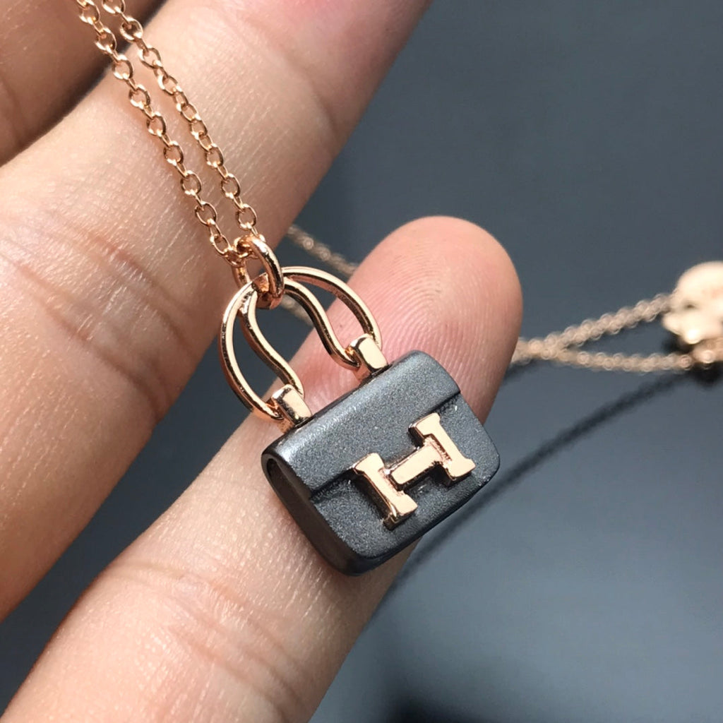 [⭐DORISW] レディース HM アミュレット コンスタンス ペンダントネックレス