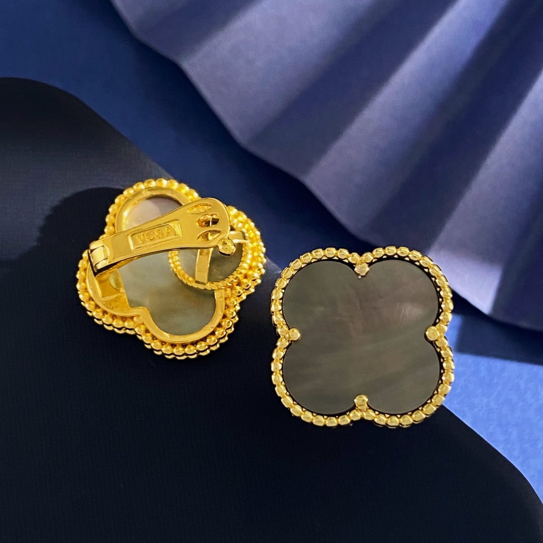 [[⭐DORISW] ]CLOVER  20MM GRAY MOP EARRINGS
