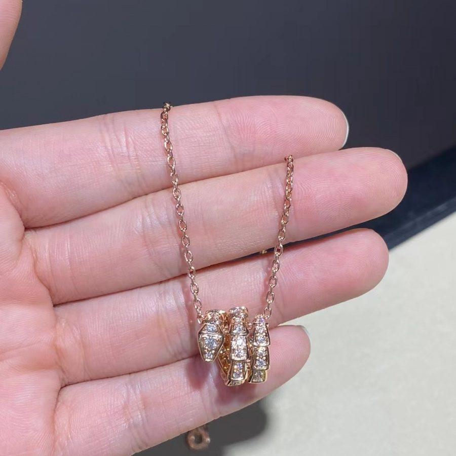 [⭐DORISW]SERPENTI HALSKETTE AUS ROSÉGOLD MIT DOPPELRING UND DIAMANT