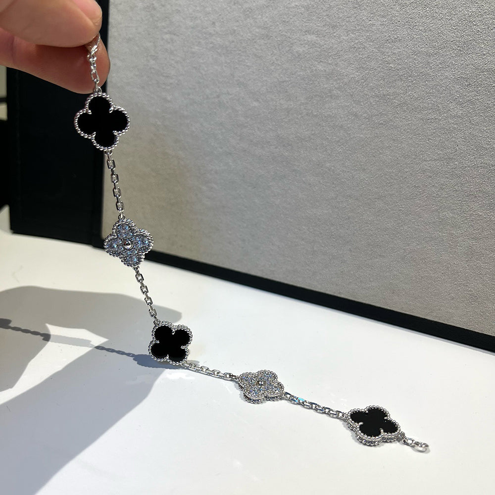 [[⭐DORISW] ]新登場 クローバー 5モチーフ オニキスブレスレットコレクション