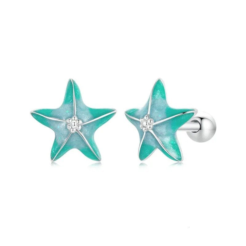 ブルースターフィッシュスタッドピアス プラチナ仕上げ シンプルピアス