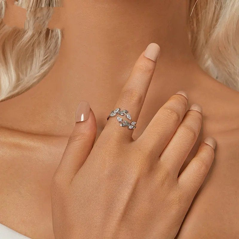 Verstellbarer Ring mit einfachem Blatt-Motiv, Glücksblatt-Statement