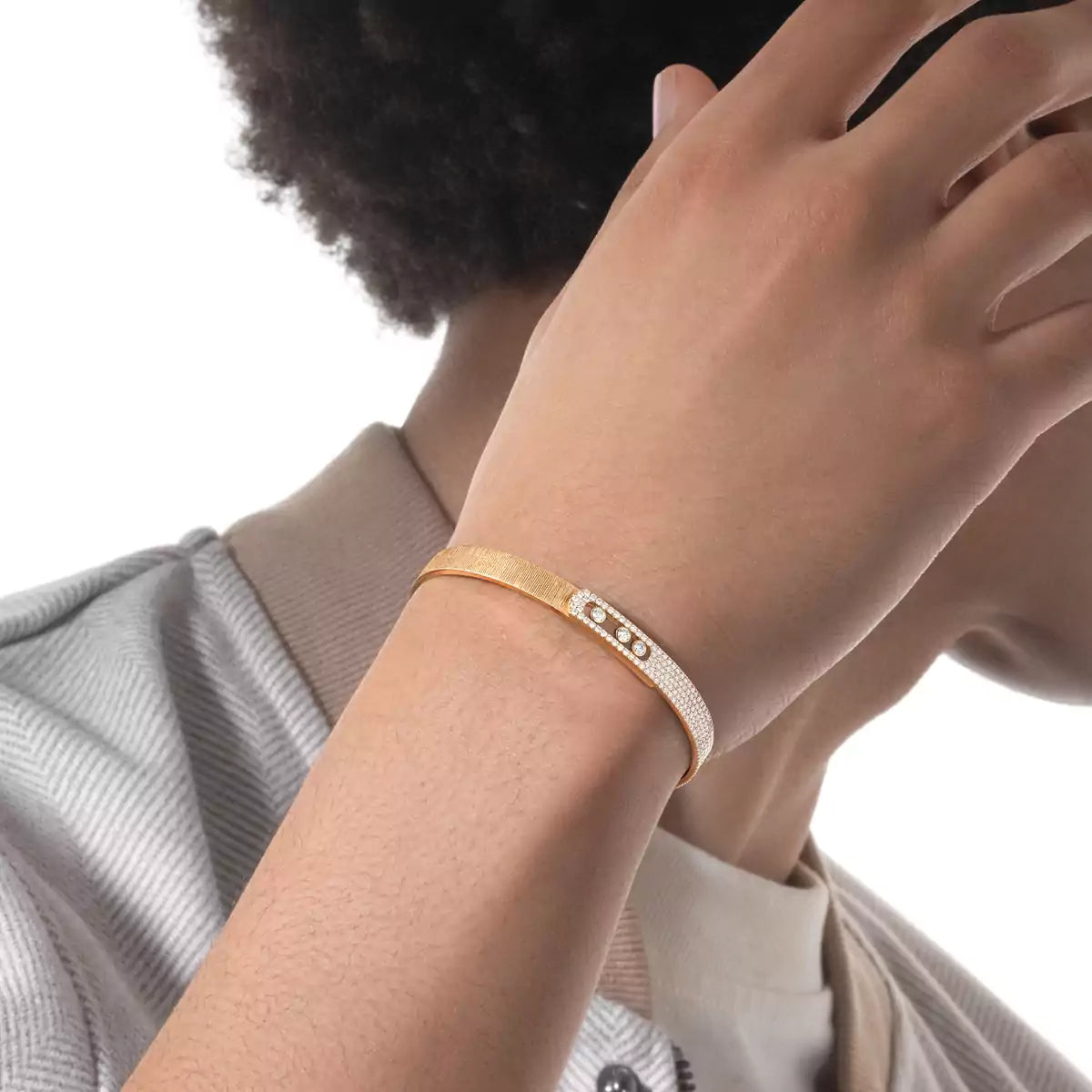 [⭐DORISW]Move Noa Ciselé Armreif halb mit Diamanten besetzt