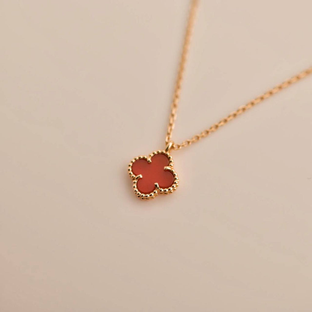 [⭐DORISW] CLOVER MINI 9,5 MM KETTE MIT WEISSEN KARNELEN