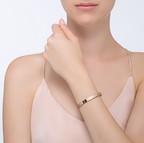 [⭐DORISW] LIEBESARMBAND 6,1 MM 4 DIAMANTEN