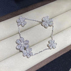 [⭐DORISW] FRIVOLE ARMBAND MIT 5 BLÜTEN, SILBER