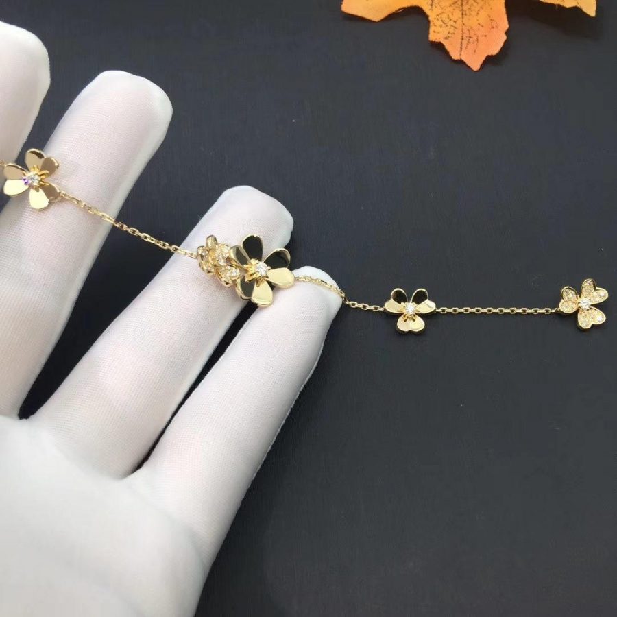 [⭐DORISW] FRIVOLE GOLD-ARMBAND MIT 5 BLÜTEN