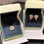 [⭐DORISW] FRIVOLLE HALSKETTE MIT ROSEGOLD-BLÜTE UND DIAMANT