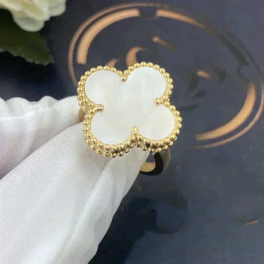 [⭐DORISW] CLOVER WHITE MOP RING