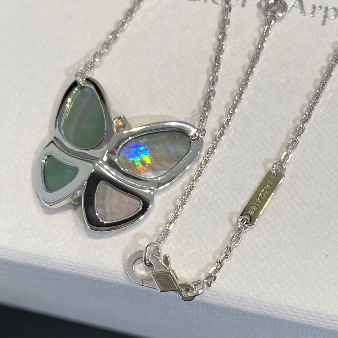 [⭐DORISW] LARGE BUTTERFLY SILVER PENDANT DIAMOND NECKLACE