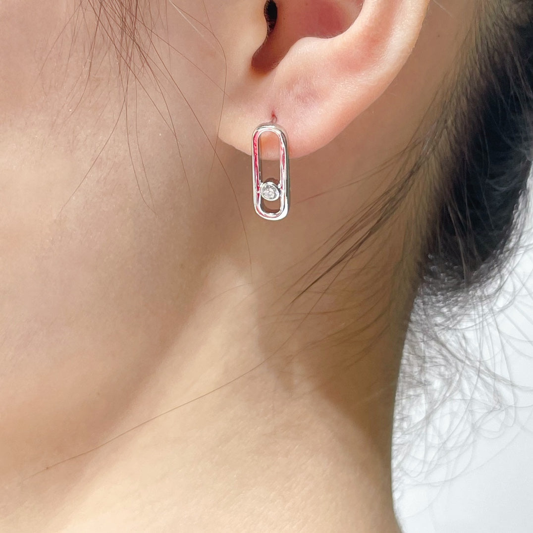 [[⭐DORISW] ] MOVE UNO SMALL 1 DIAMOND EARRINGS