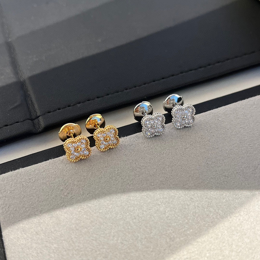 [⭐DORISW] CLOVER MINI DIAMANT-STEKKEROHRRINGE