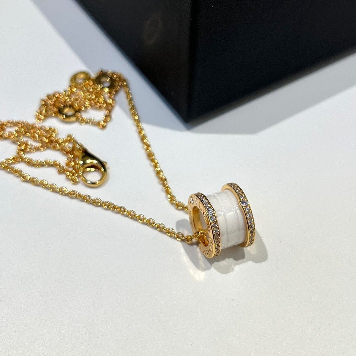 [⭐DORISW]ZERO 1 WHITE CERAMIC DIAMOND PINK GOLD NECKLACE